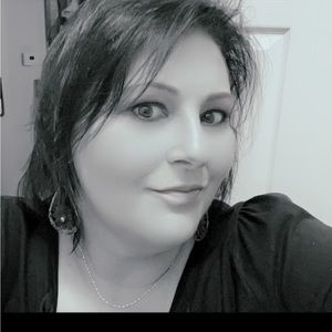 Meet your Posher, Lindy